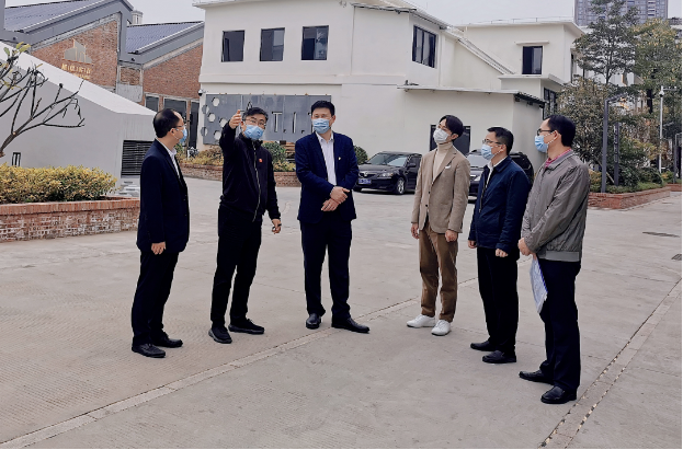 广州轻工集团党委书记、董事长曾郴湘带队到乐发公司T.I.T智慧园调研